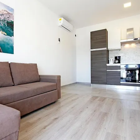 Διαμέρισμα Baras 2 *
